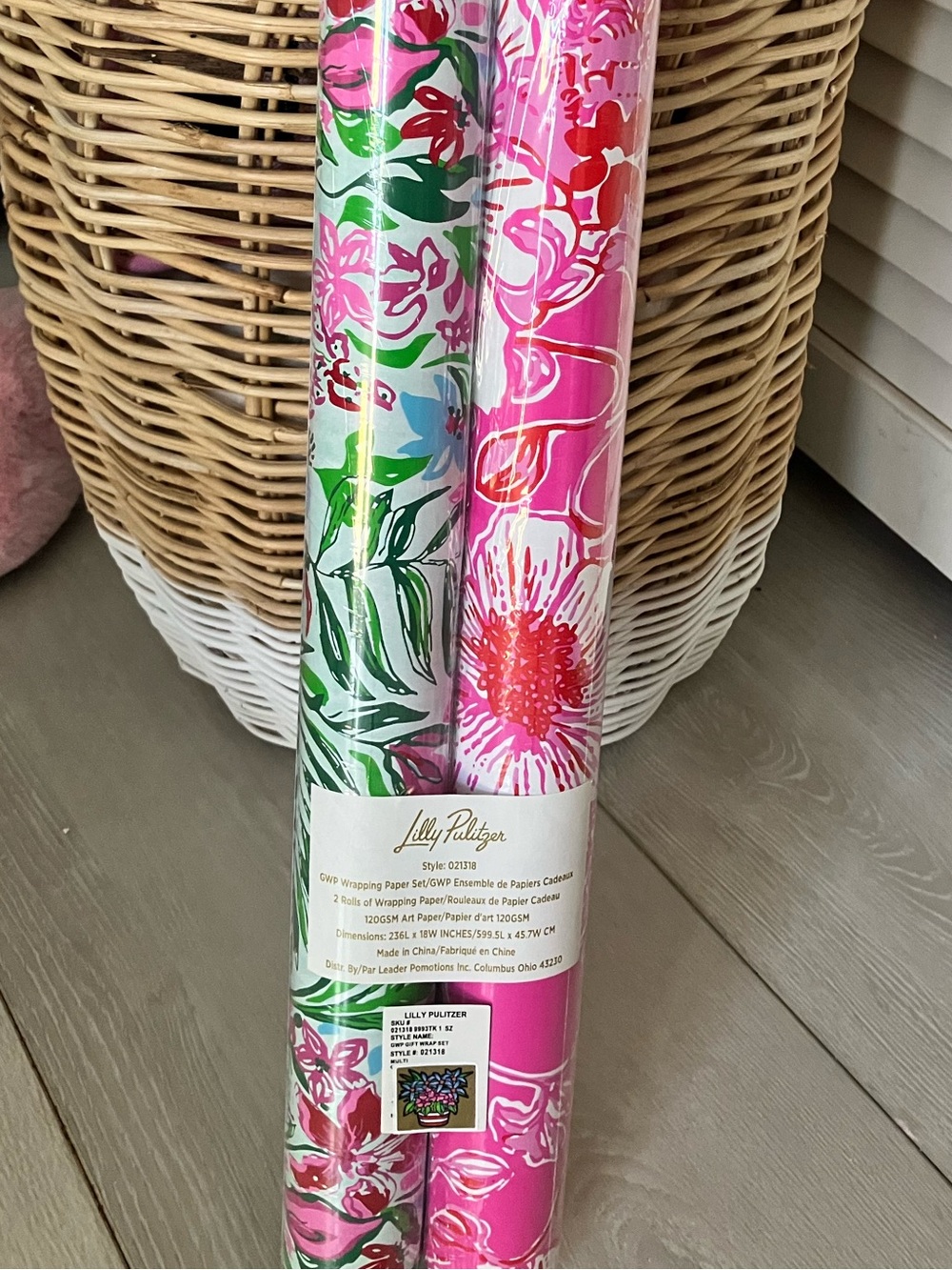 Lilly Pulitzer Bright Pink & Green Floral Gift Wrap Set